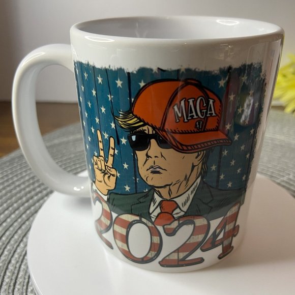 Trump Caricature Coffee Mug! Custom designed, red white and blue - Picture 1 of 2